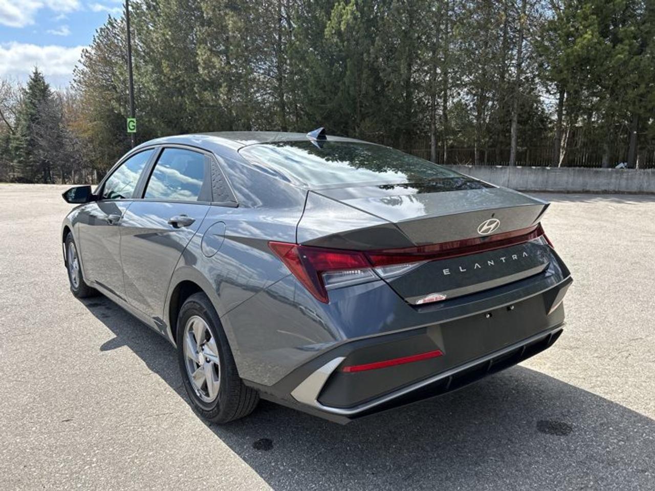 2025 Hyundai Elantra Essential | No accidents | Heated Steering Photo