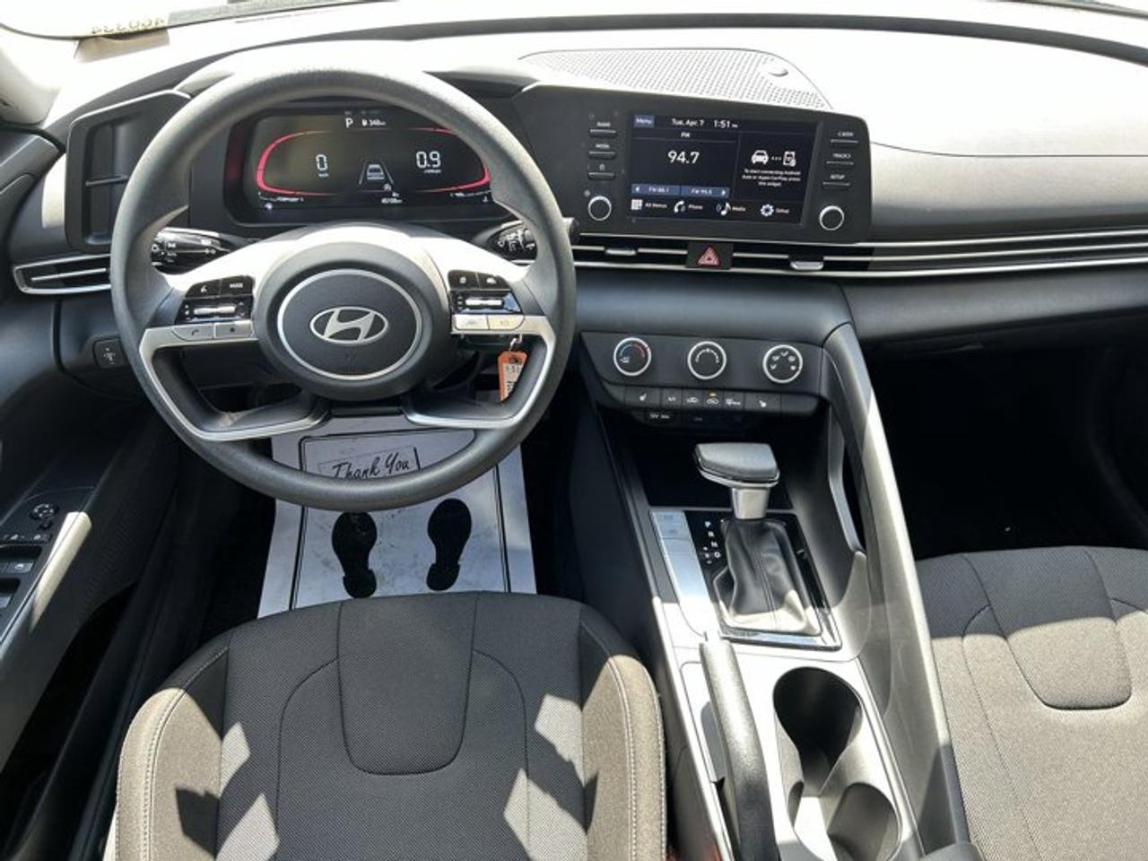 2025 Hyundai Elantra Essential | No accidents | Heated Steering Photo
