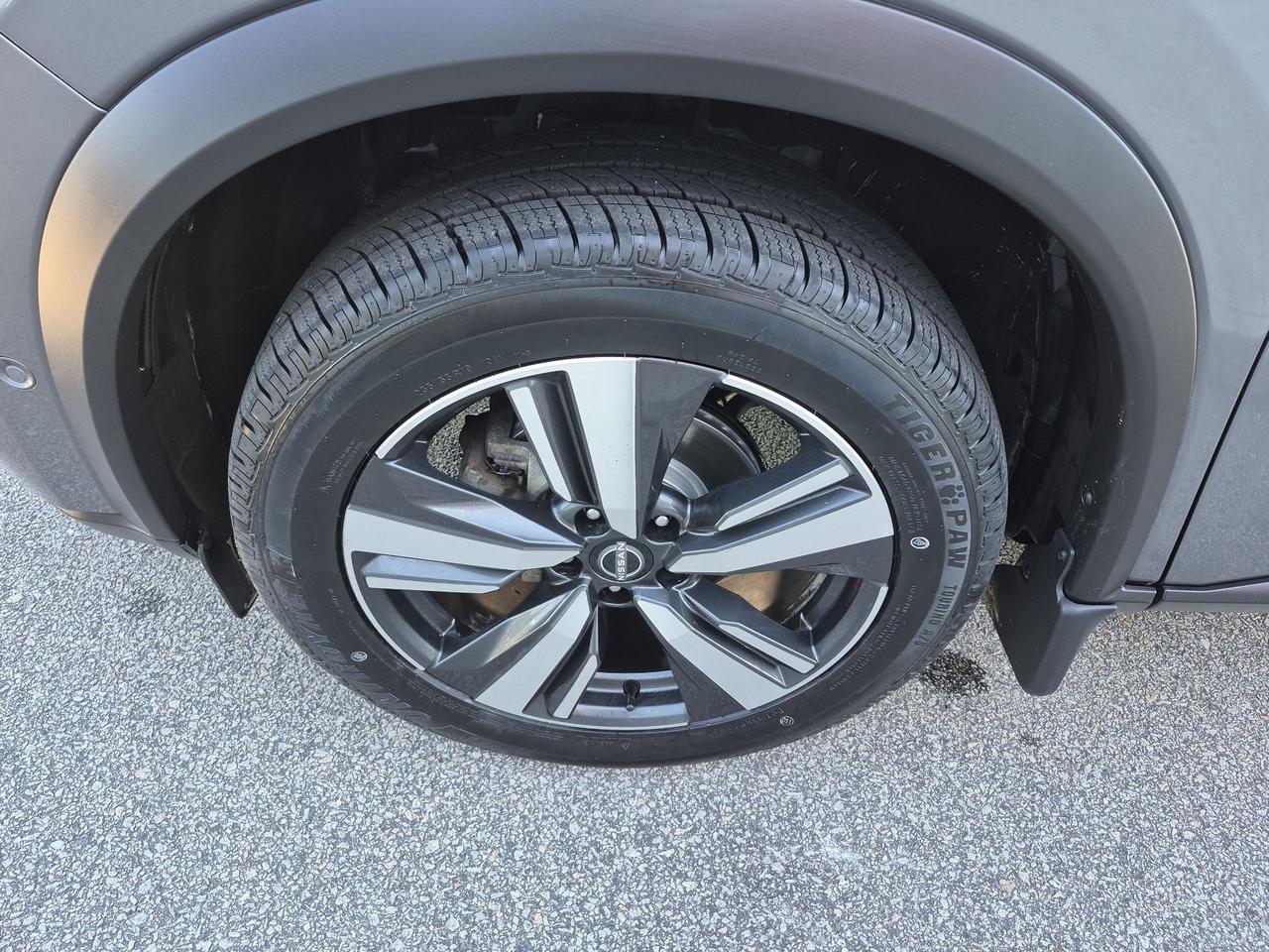 2023 Nissan Rogue SL AWD LEATHER - MOONROOF - 360 CAMERAS Photo