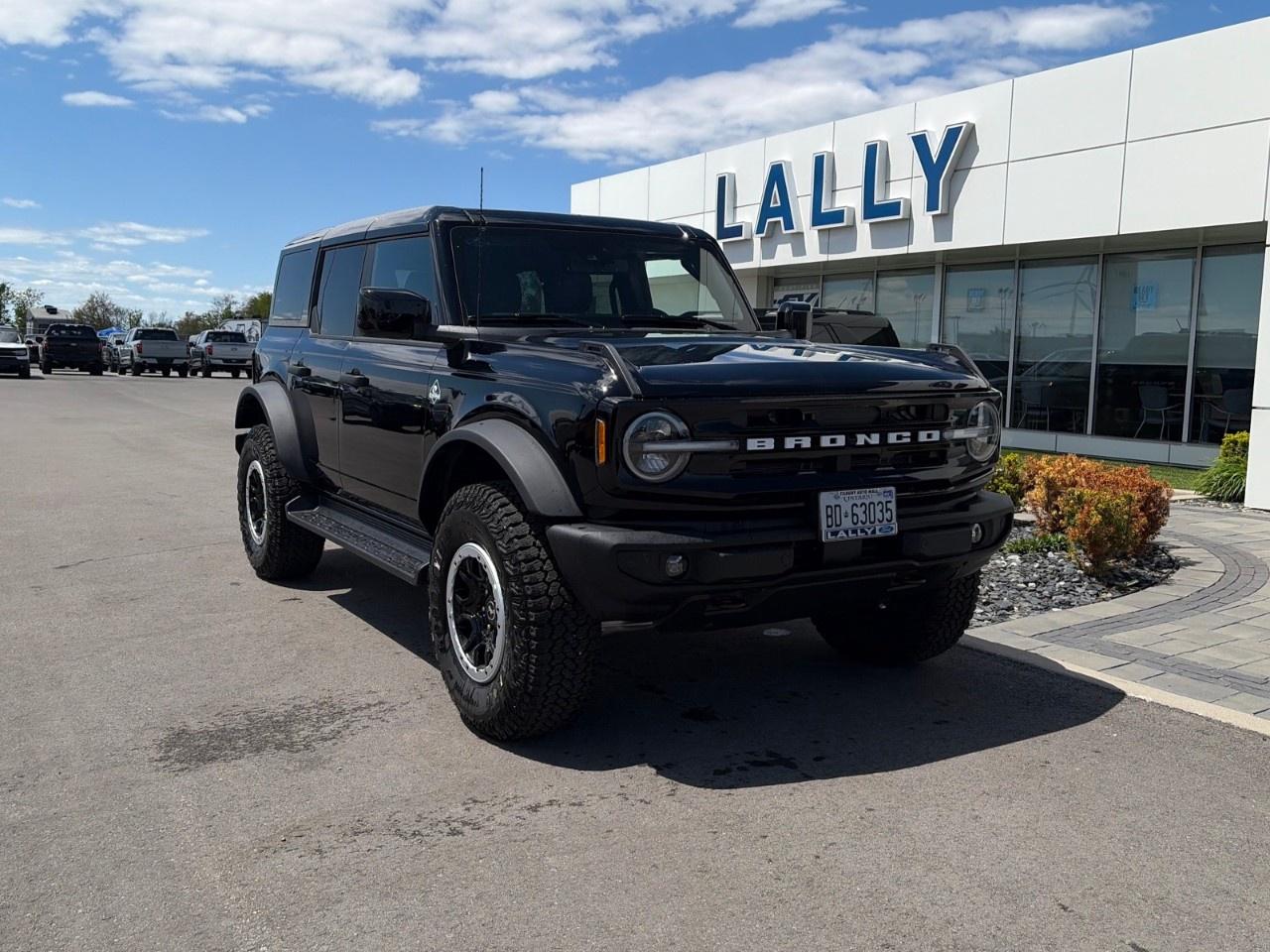 2026 Ford Bronco OUTER BANKS 4 DOOR 4X4 Photo0