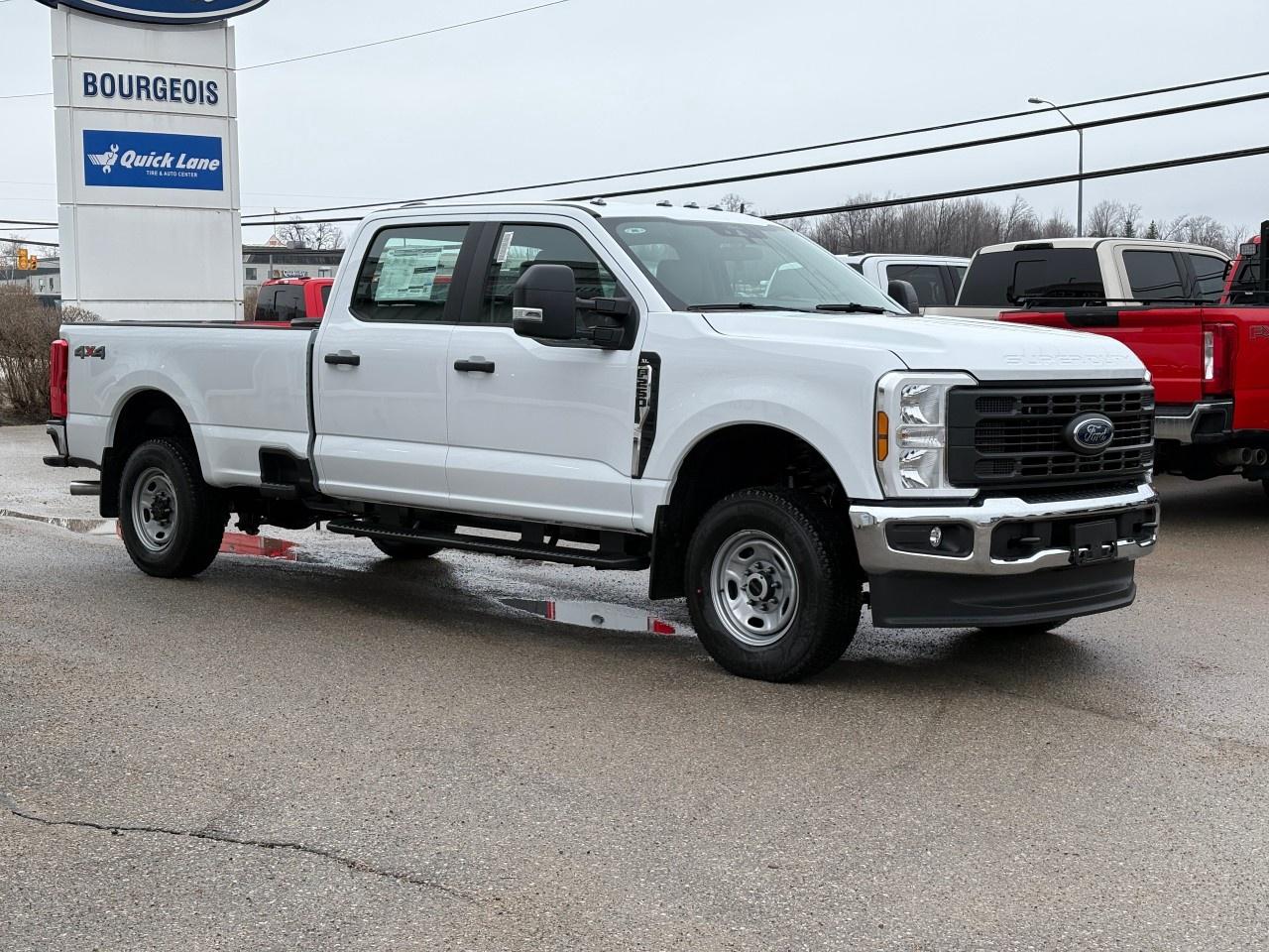 2026 Ford F-250 Super Duty SRW XL 4WD CREW CAB 8' BOX Photo4
