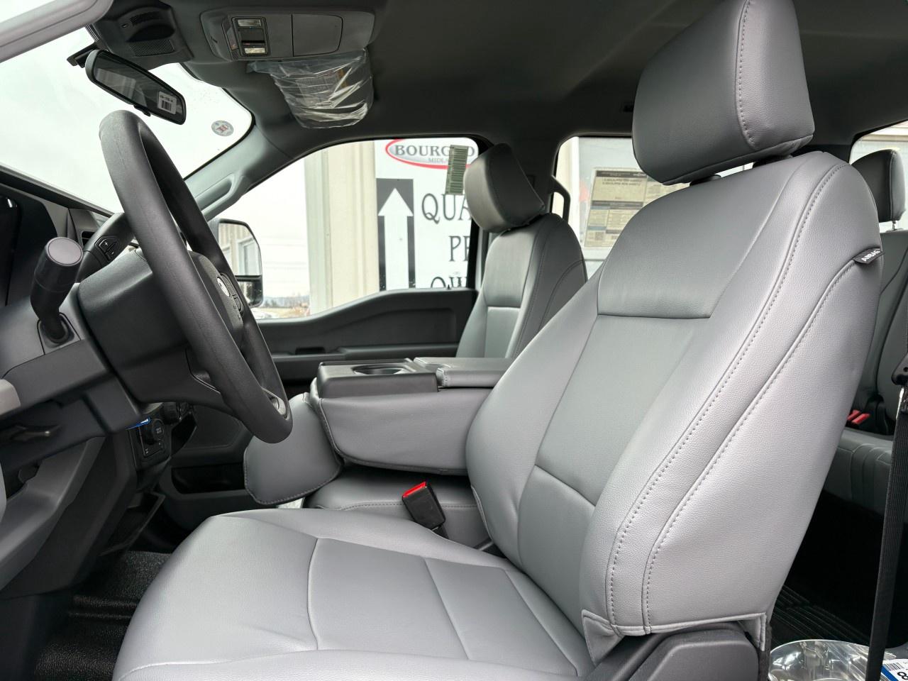 2026 Ford F-250 Super Duty SRW XL 4WD CREW CAB 8' BOX Photo