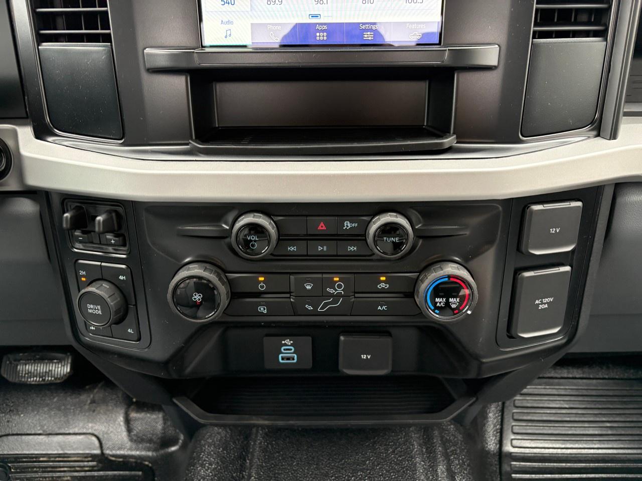 2026 Ford F-250 Super Duty SRW XL 4WD CREW CAB 8' BOX Photo