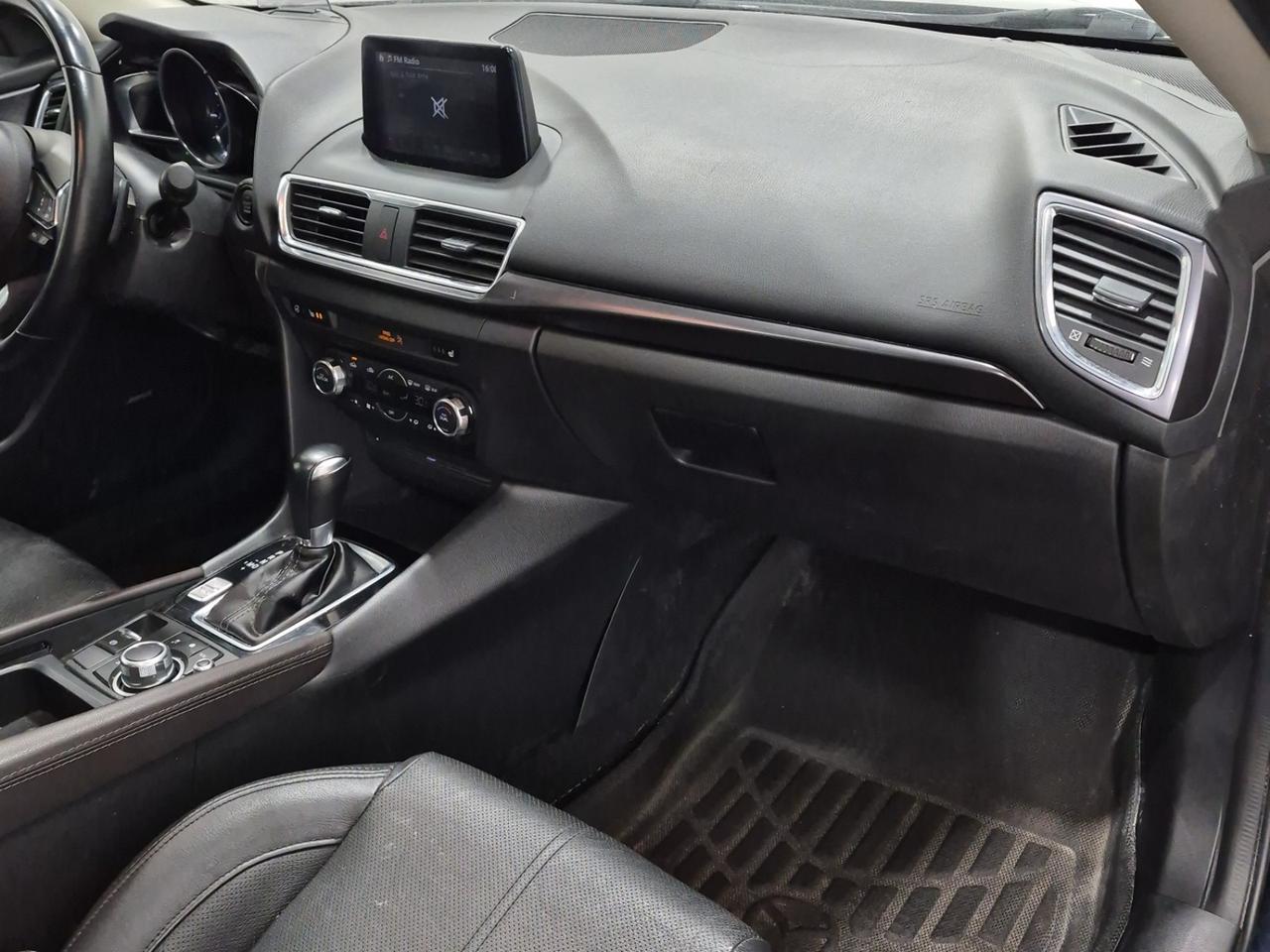 2018 Mazda MAZDA3 GT Photo