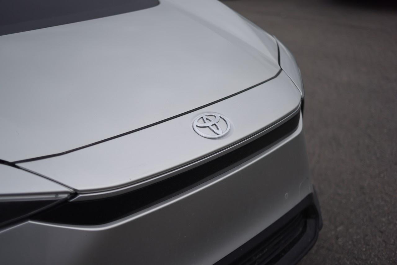 2023 Toyota bZ4X XLE AWD Photo