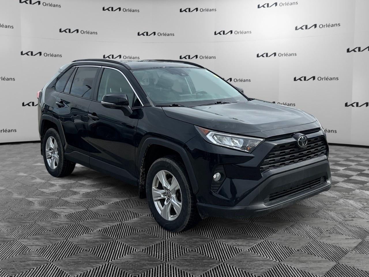 2021 Toyota RAV4 XLE AWD Photo