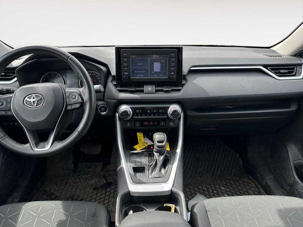 2021 Toyota RAV4 XLE AWD Photo