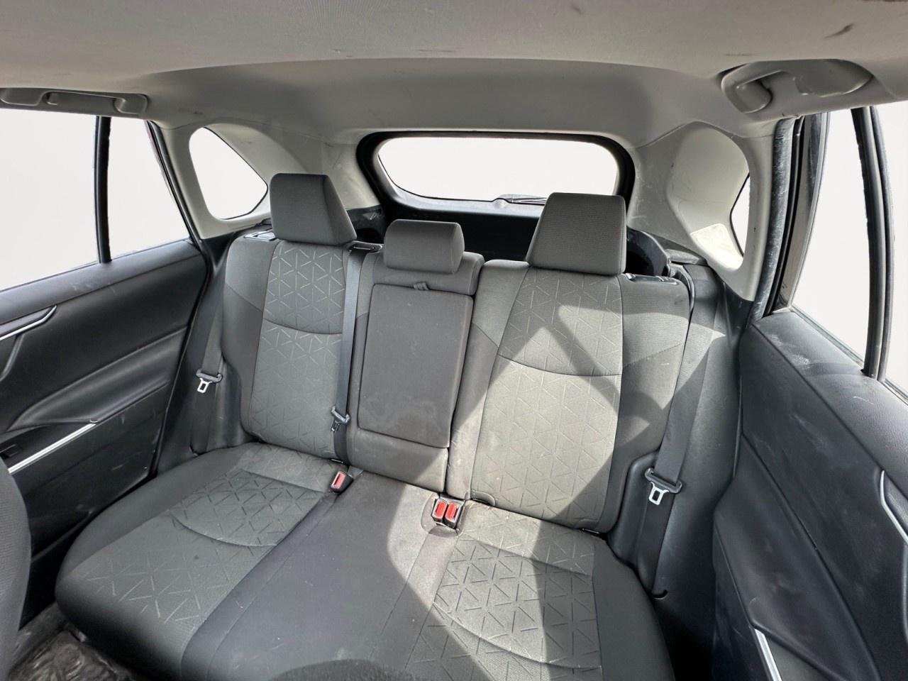 2021 Toyota RAV4 XLE AWD Photo