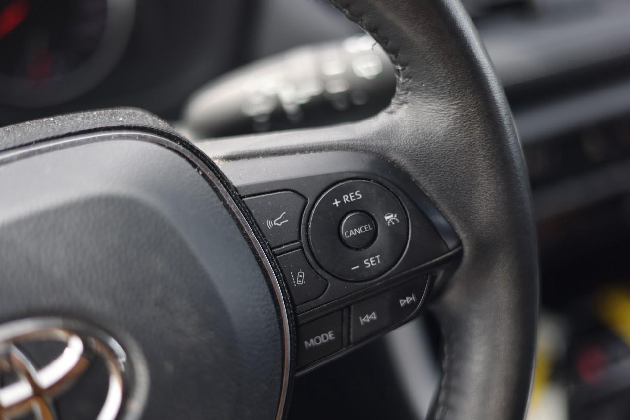 2021 Toyota RAV4 XLE AWD Photo