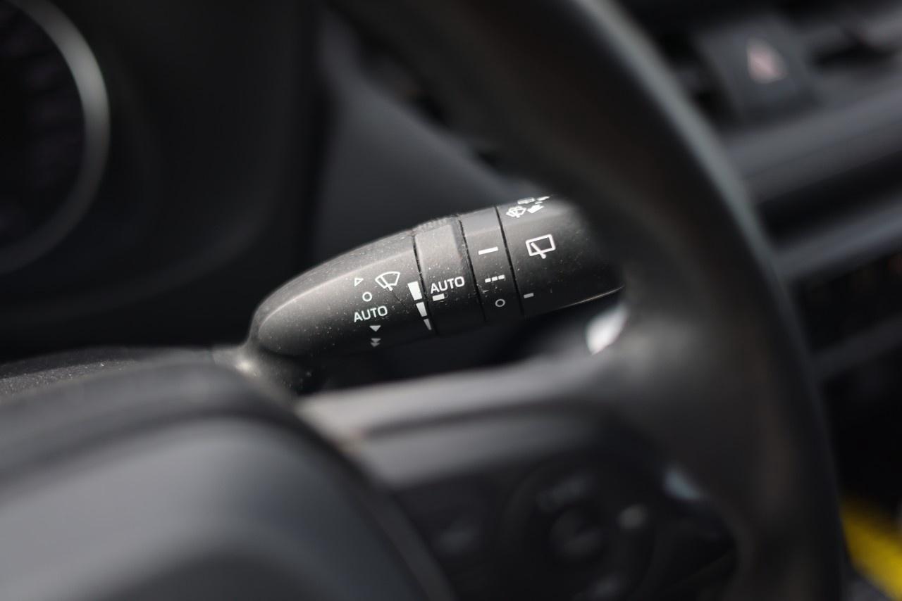 2021 Toyota RAV4 XLE AWD Photo