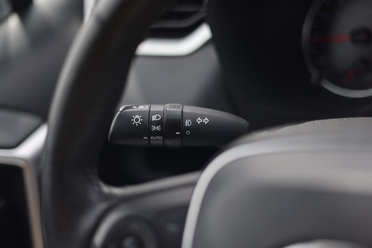 2021 Toyota RAV4 XLE AWD Photo