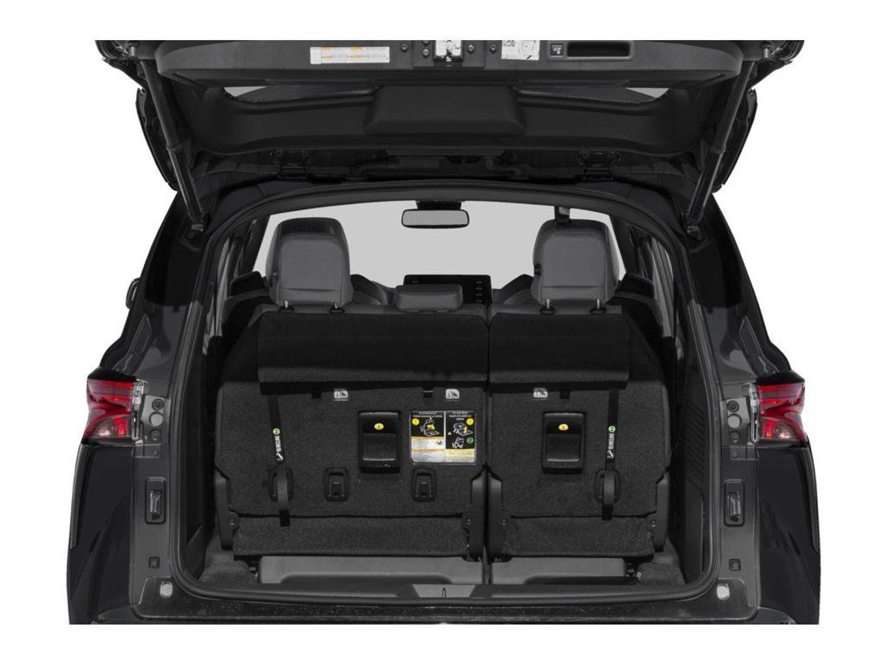 2022 Toyota Sienna XSE 7-Passenger Photo