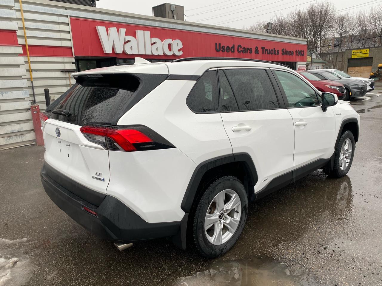 2021 Toyota RAV4 Hybrid LE AWD | Heated Seats | Apple CarPlay Photo