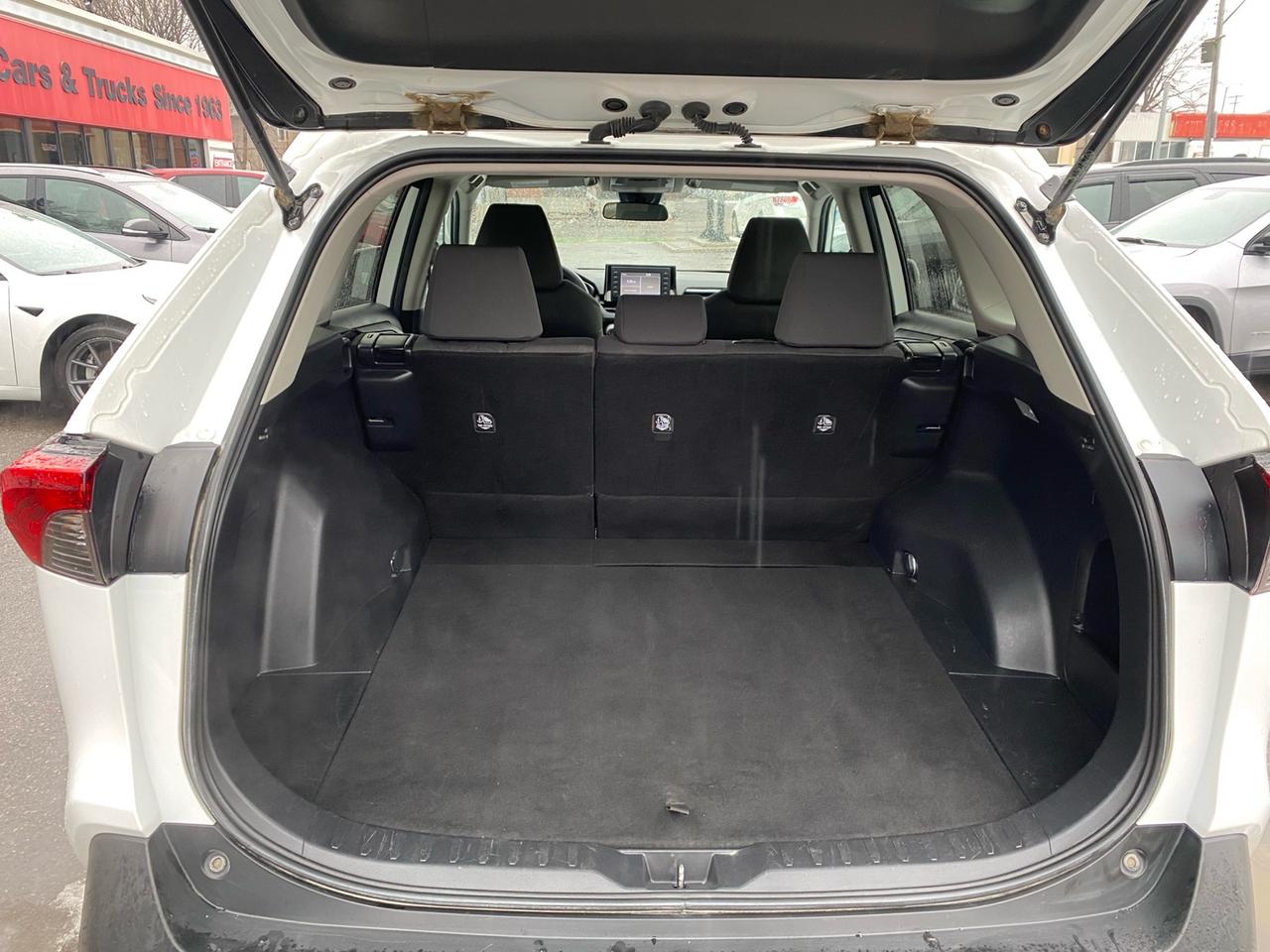 2021 Toyota RAV4 Hybrid LE AWD | Heated Seats | Apple CarPlay Photo