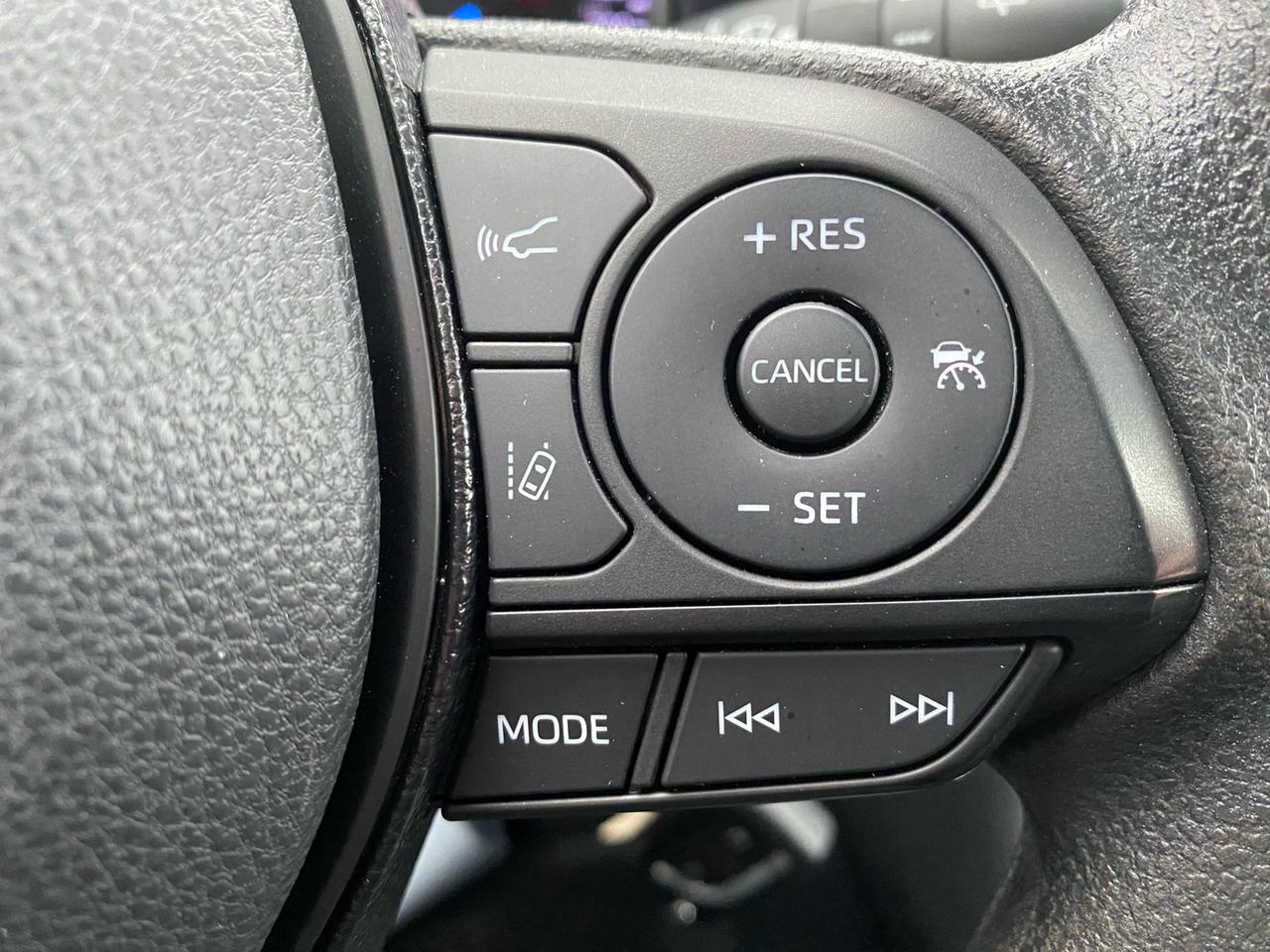 2021 Toyota RAV4 Hybrid LE AWD | Heated Seats | Apple CarPlay Photo