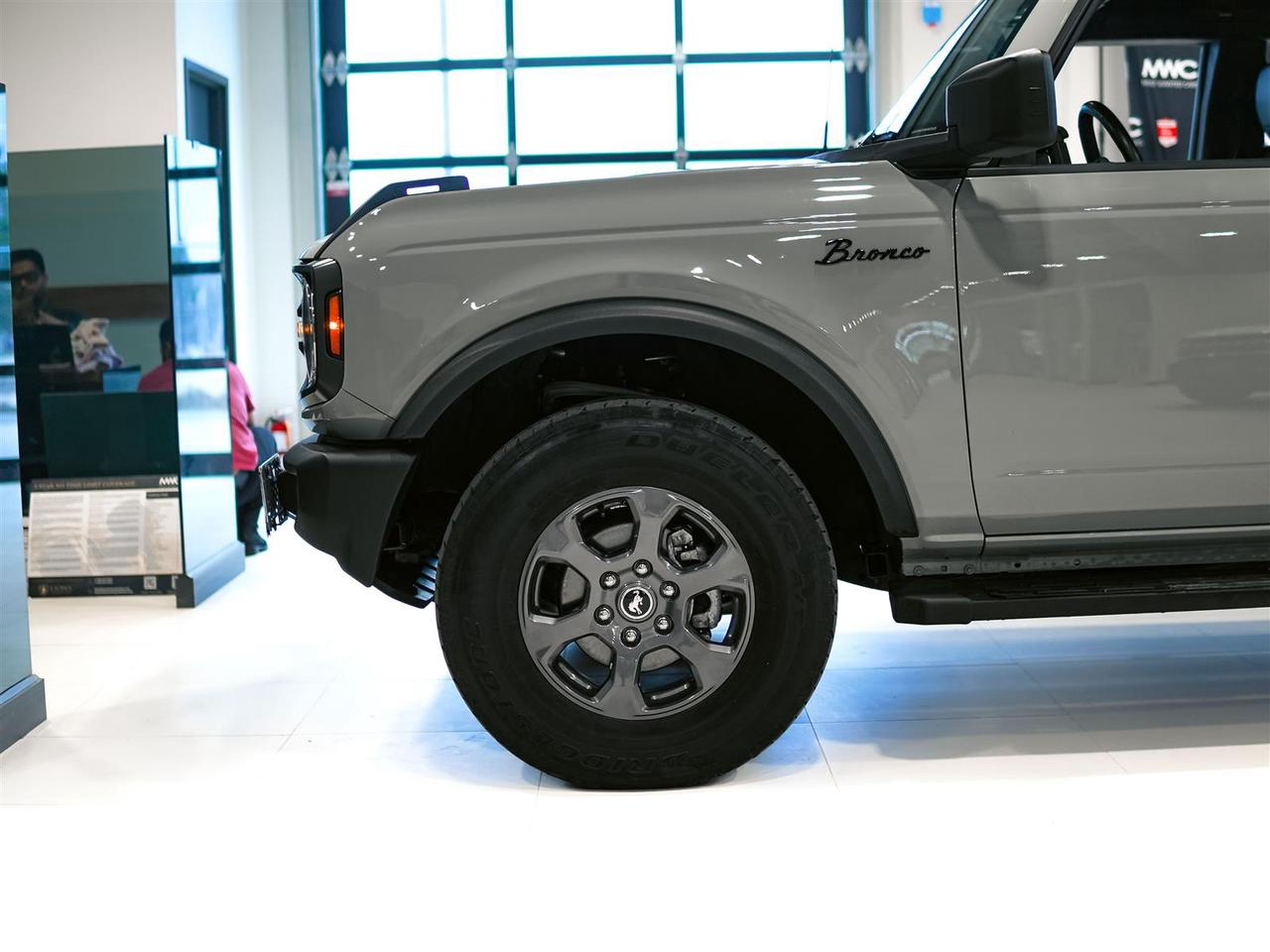 2024 Ford Bronco BIG BEND | 4X4 | HARD TOP | LTHR | NO ACCIDENTS | ONE OWNER Photo