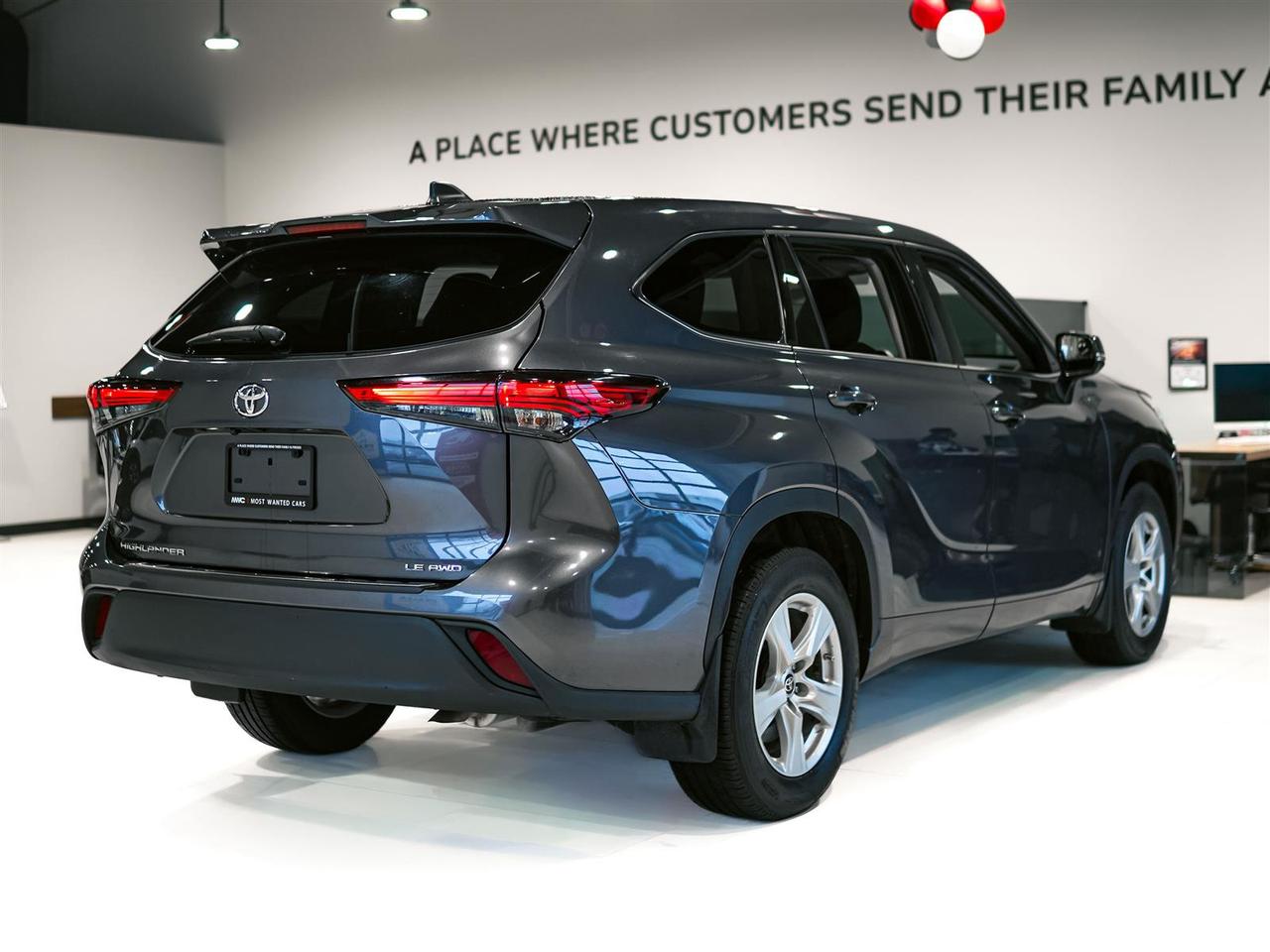 2022 Toyota Highlander LE AWD | NO ACCIDENTS | TOYOTA SERVICED Photo