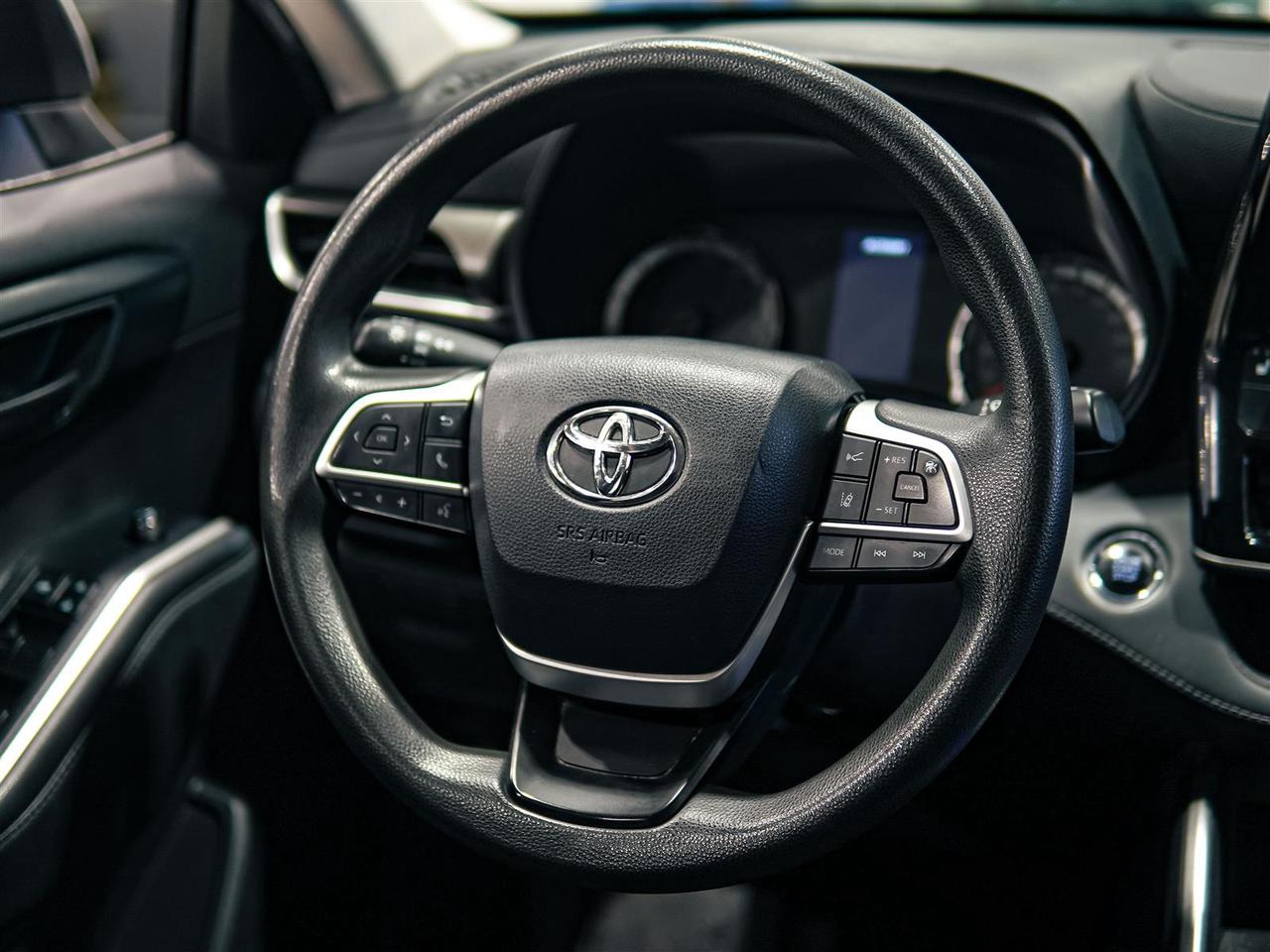 2022 Toyota Highlander LE AWD | NO ACCIDENTS | TOYOTA SERVICED Photo