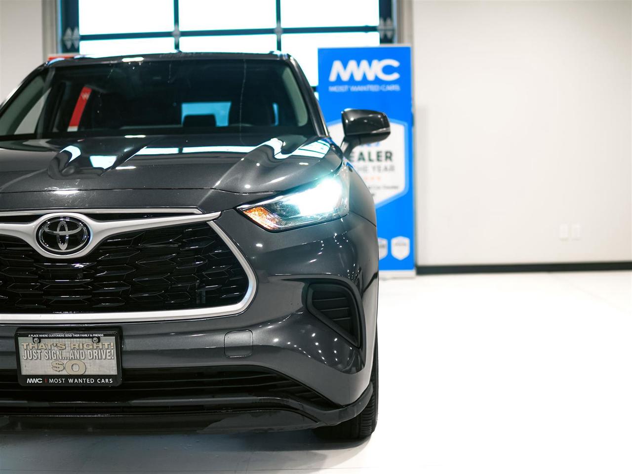 2022 Toyota Highlander LE AWD | NO ACCIDENTS | TOYOTA SERVICED Photo