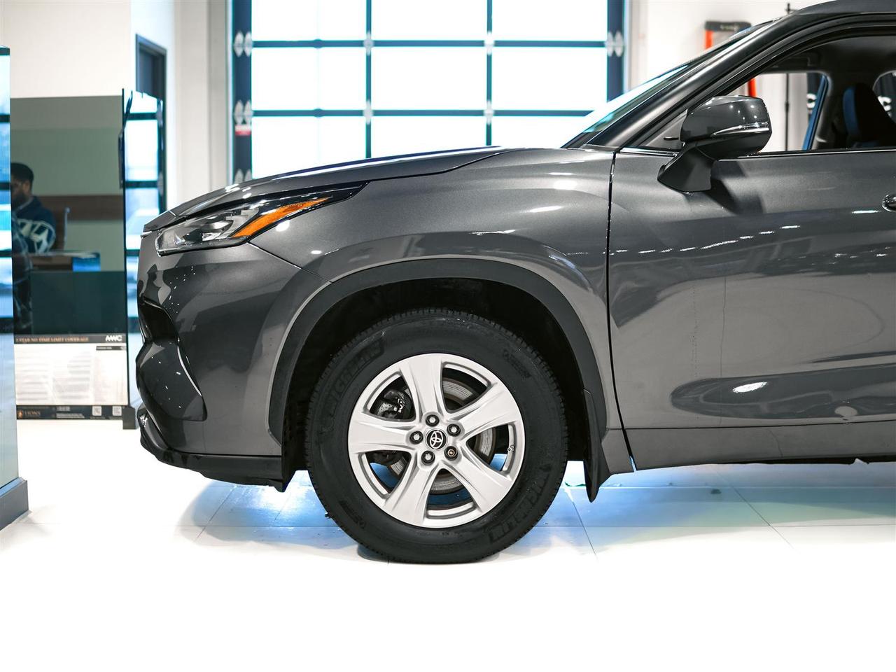 2022 Toyota Highlander LE AWD | NO ACCIDENTS | TOYOTA SERVICED Photo