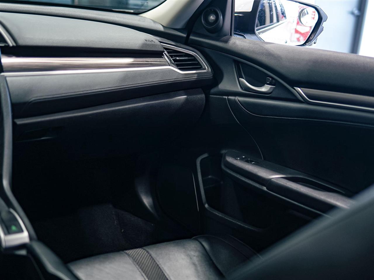 2020 Honda Civic TOURING | NO ACCIDENTS | HONDA SERVICED Photo