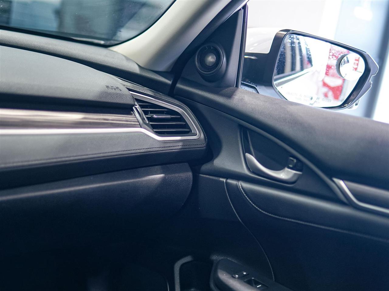 2020 Honda Civic TOURING | NO ACCIDENTS | HONDA SERVICED Photo