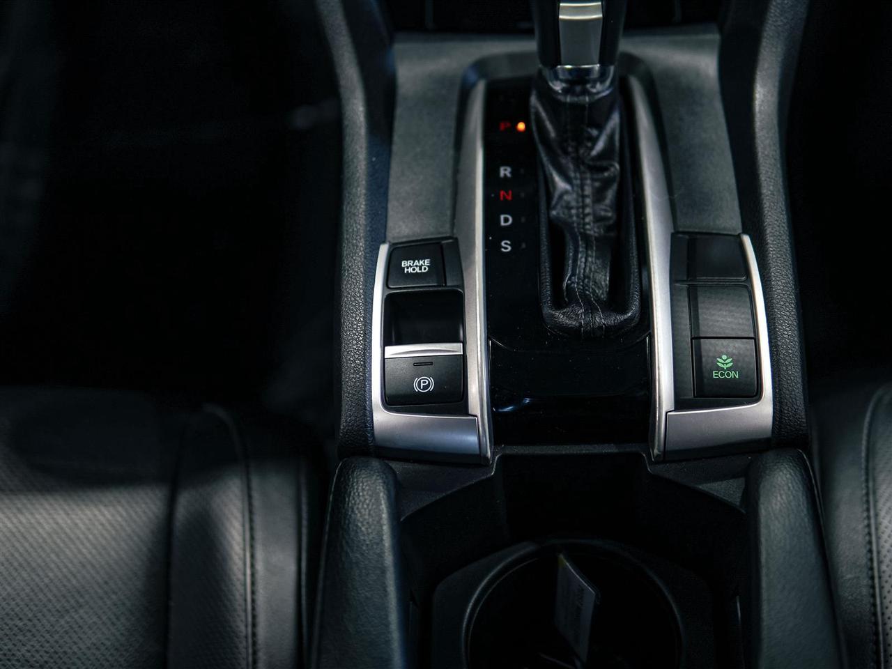 2020 Honda Civic TOURING | NO ACCIDENTS | HONDA SERVICED Photo