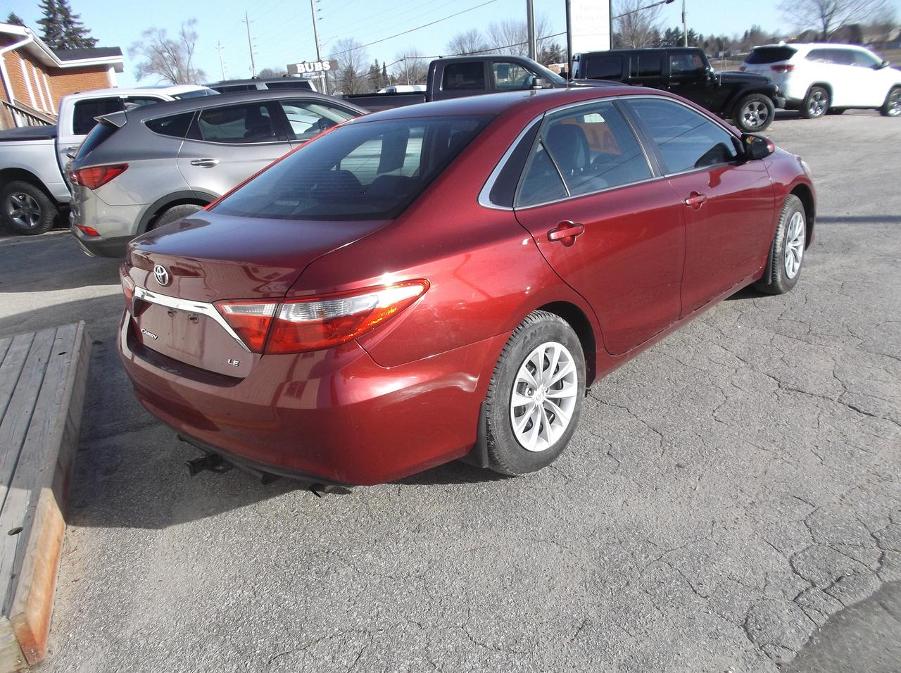 2015 Toyota Camry LE Photo