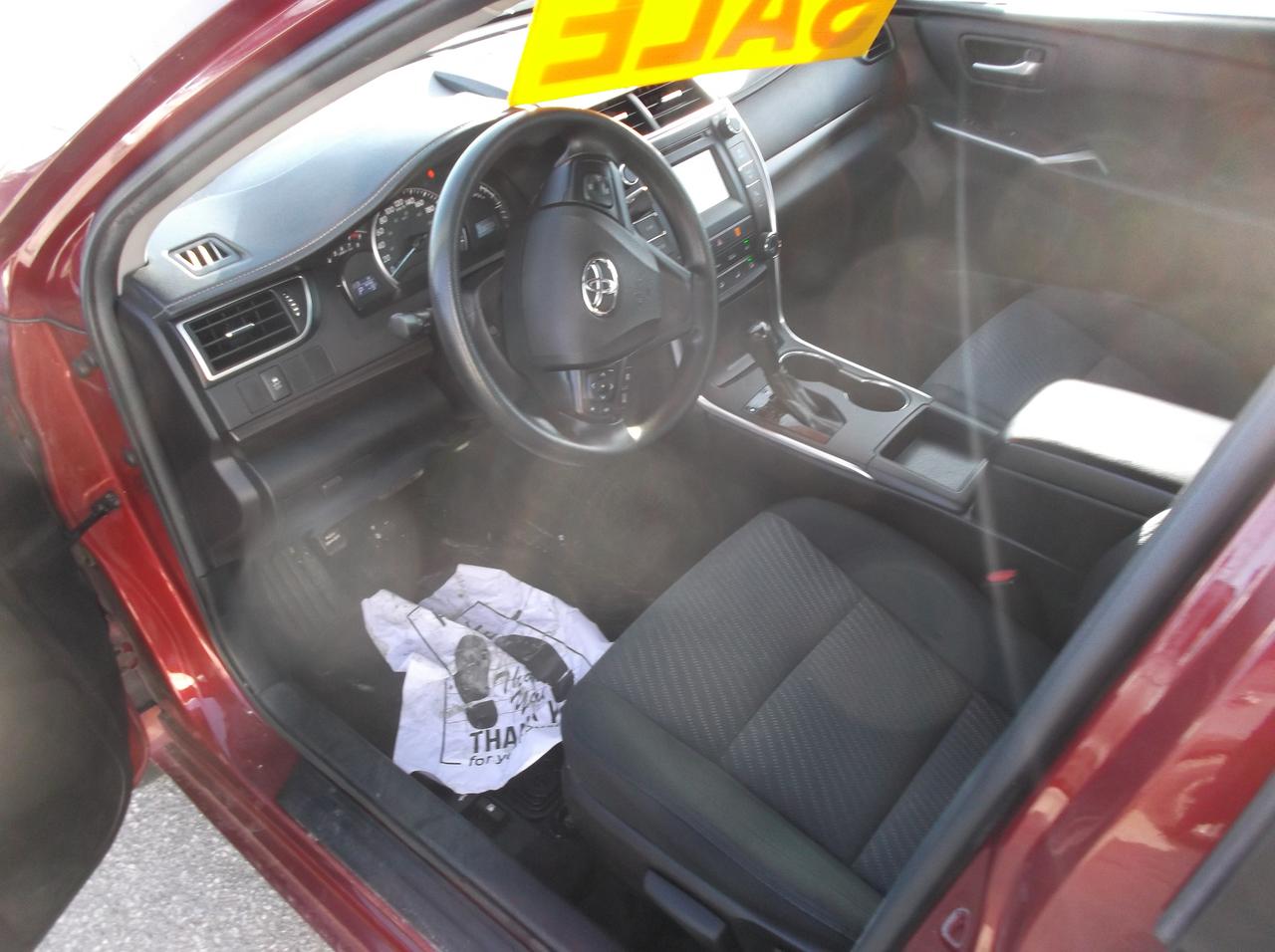 2015 Toyota Camry LE Photo