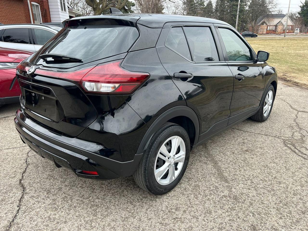 2021 Nissan Kicks S Photo