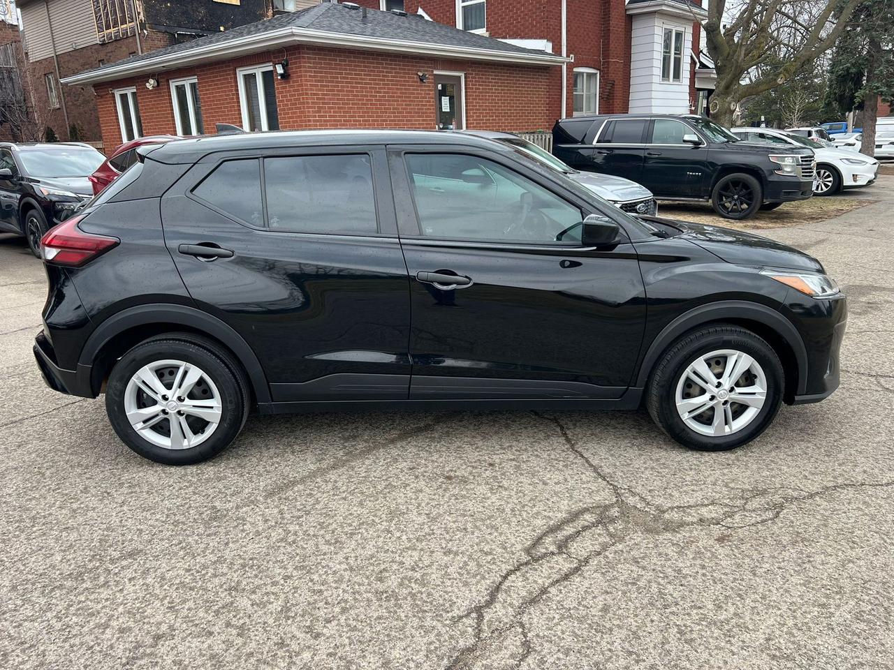 2021 Nissan Kicks S Photo