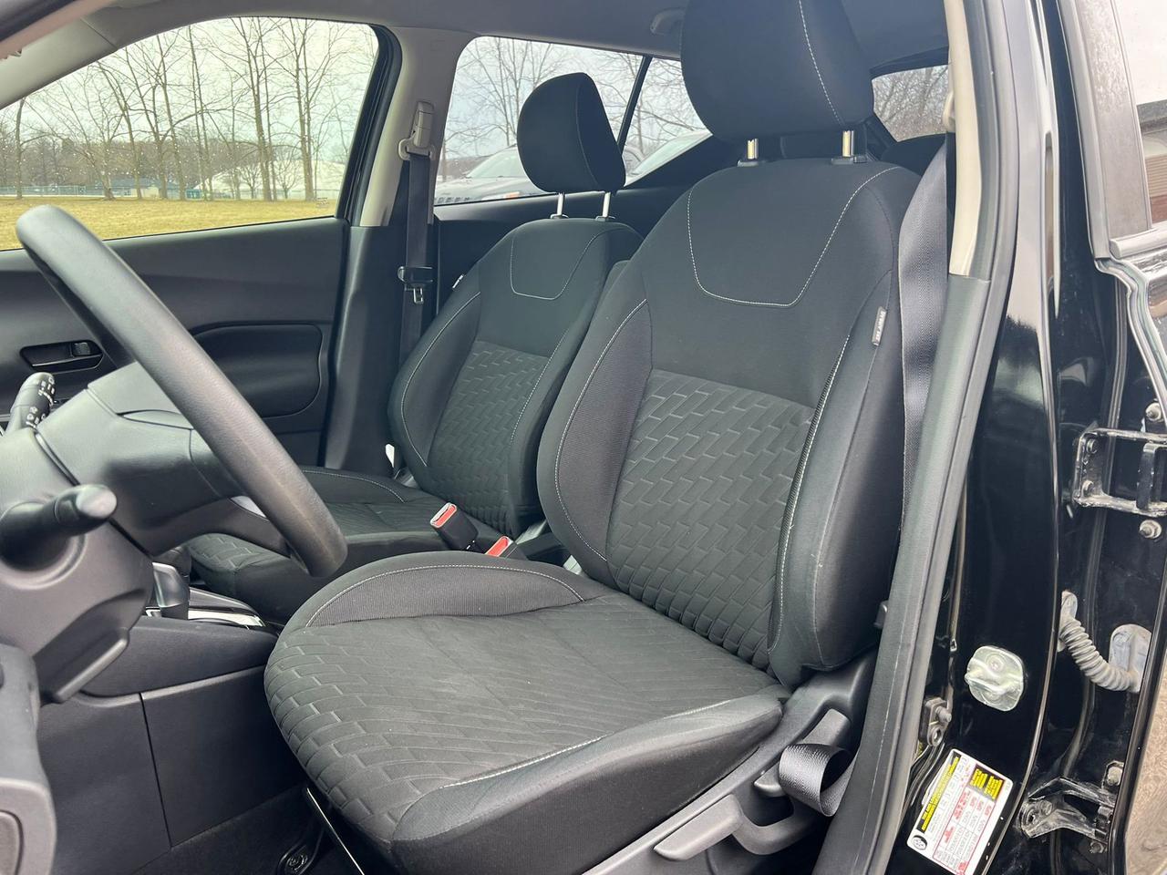 2021 Nissan Kicks S Photo