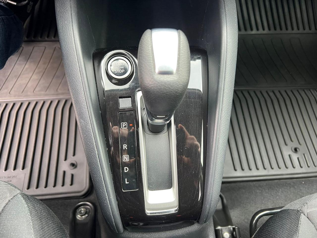 2021 Nissan Kicks S Photo