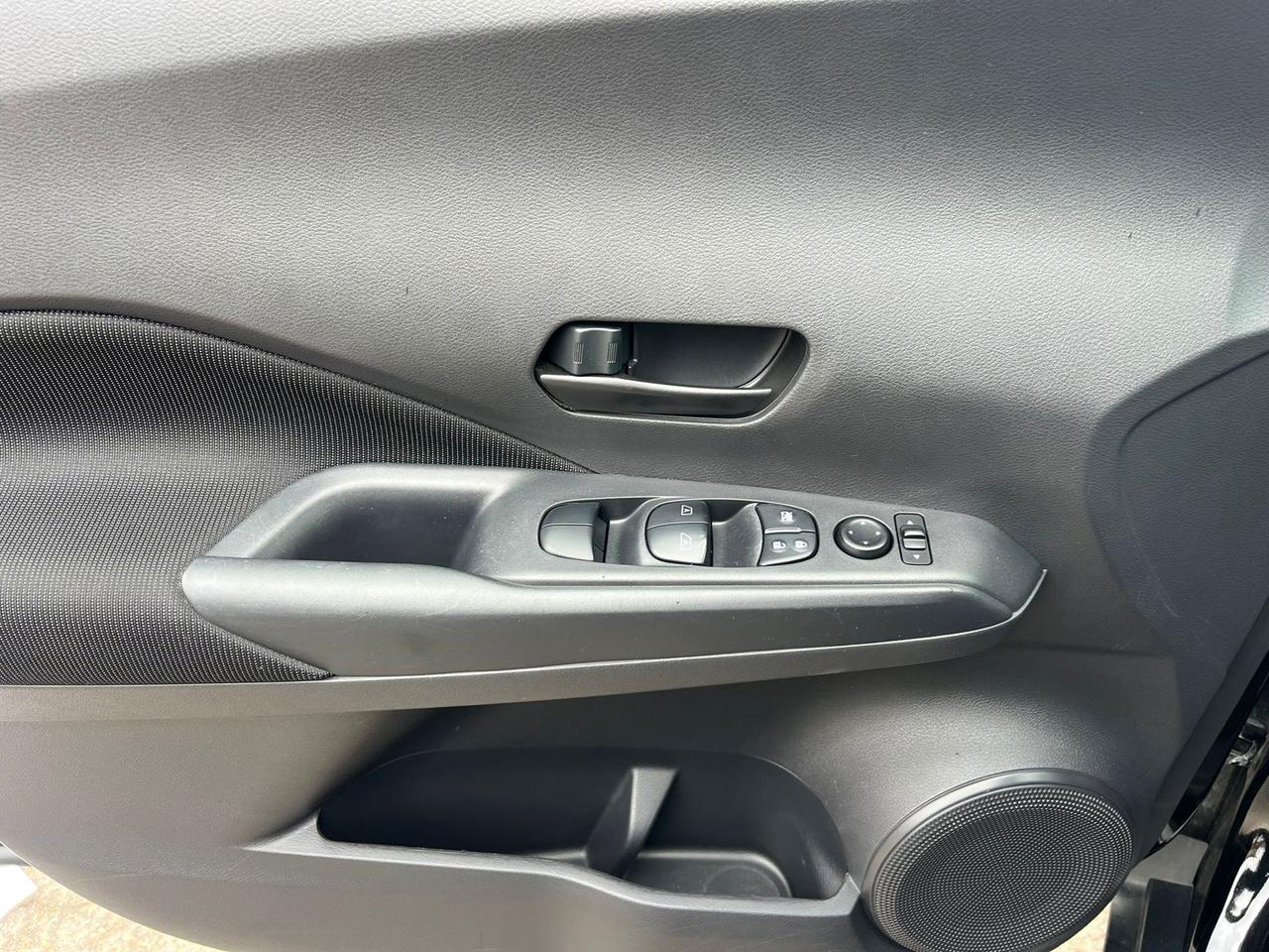 2021 Nissan Kicks S Photo
