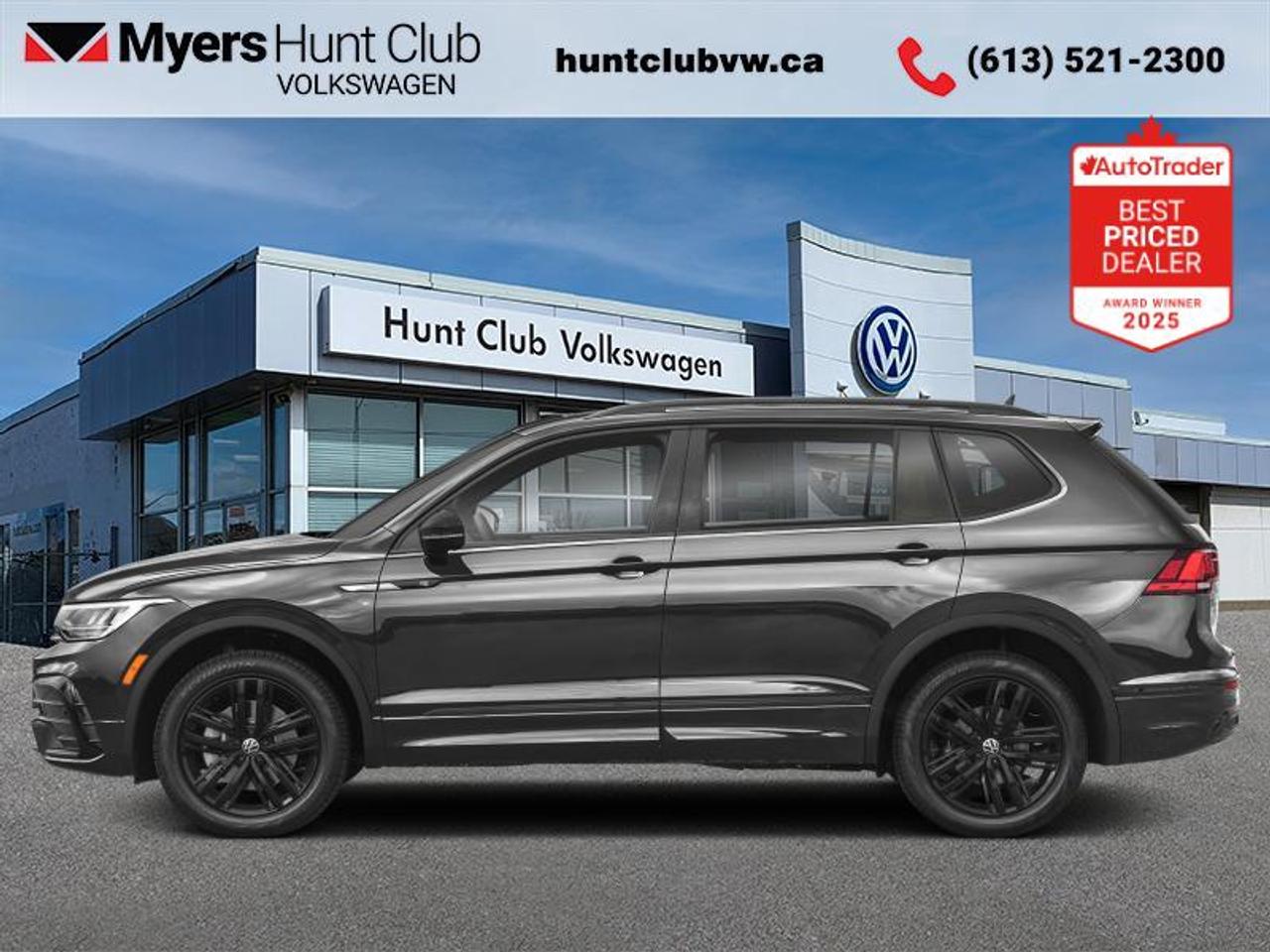 2023 Volkswagen Tiguan Comfortline R-Line Black Edition Photo