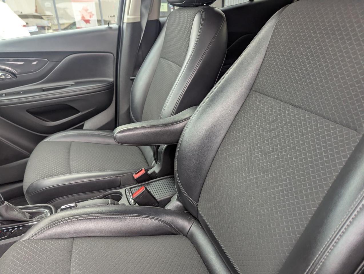2019 Buick Encore Preferred  GREAT GAS MILEAGE!! Photo