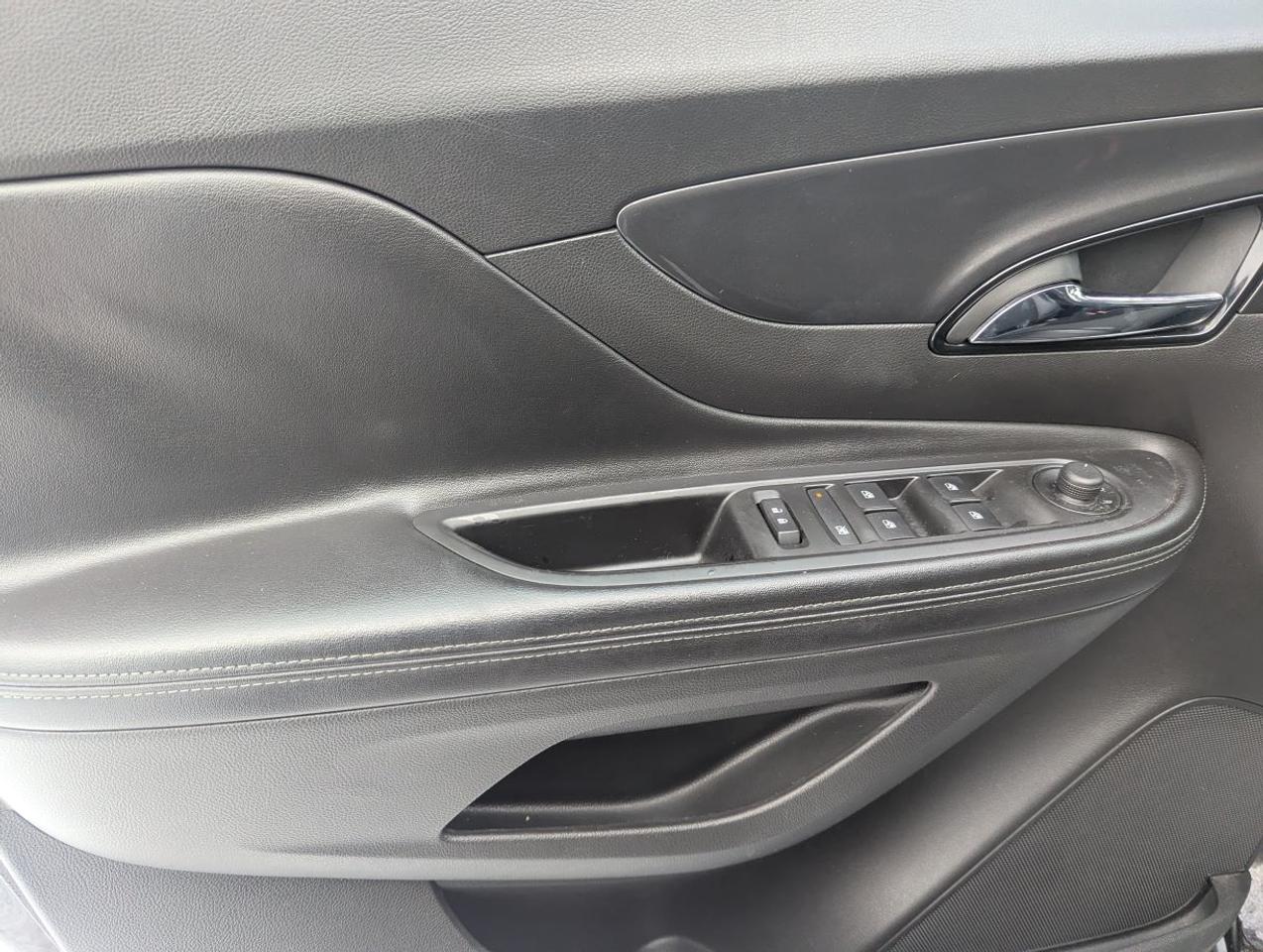 2019 Buick Encore Preferred  GREAT GAS MILEAGE!! Photo