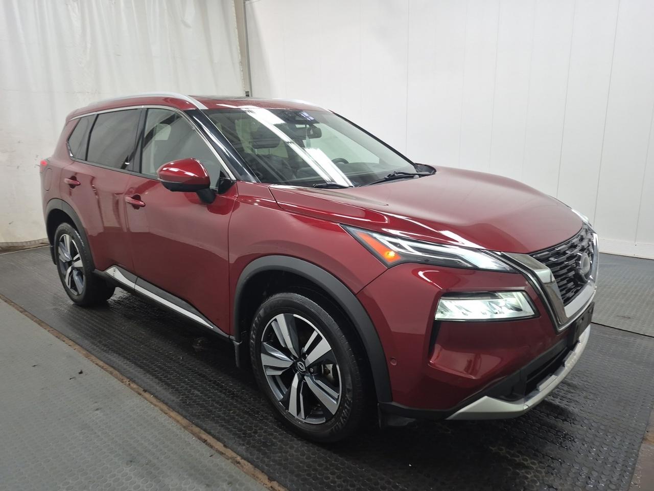 2023 Nissan Rogue Platinum Photo2