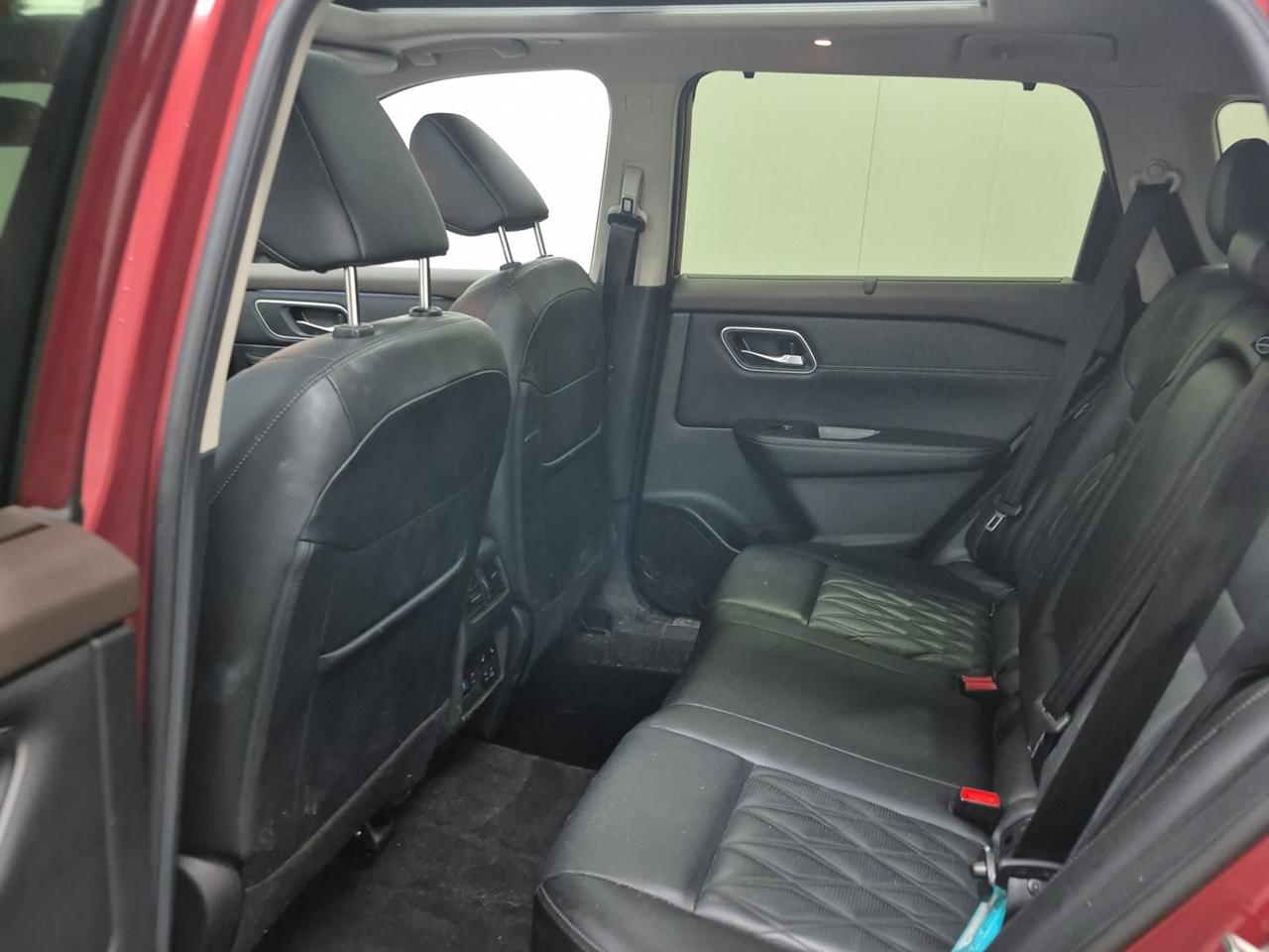 2023 Nissan Rogue Platinum Photo4