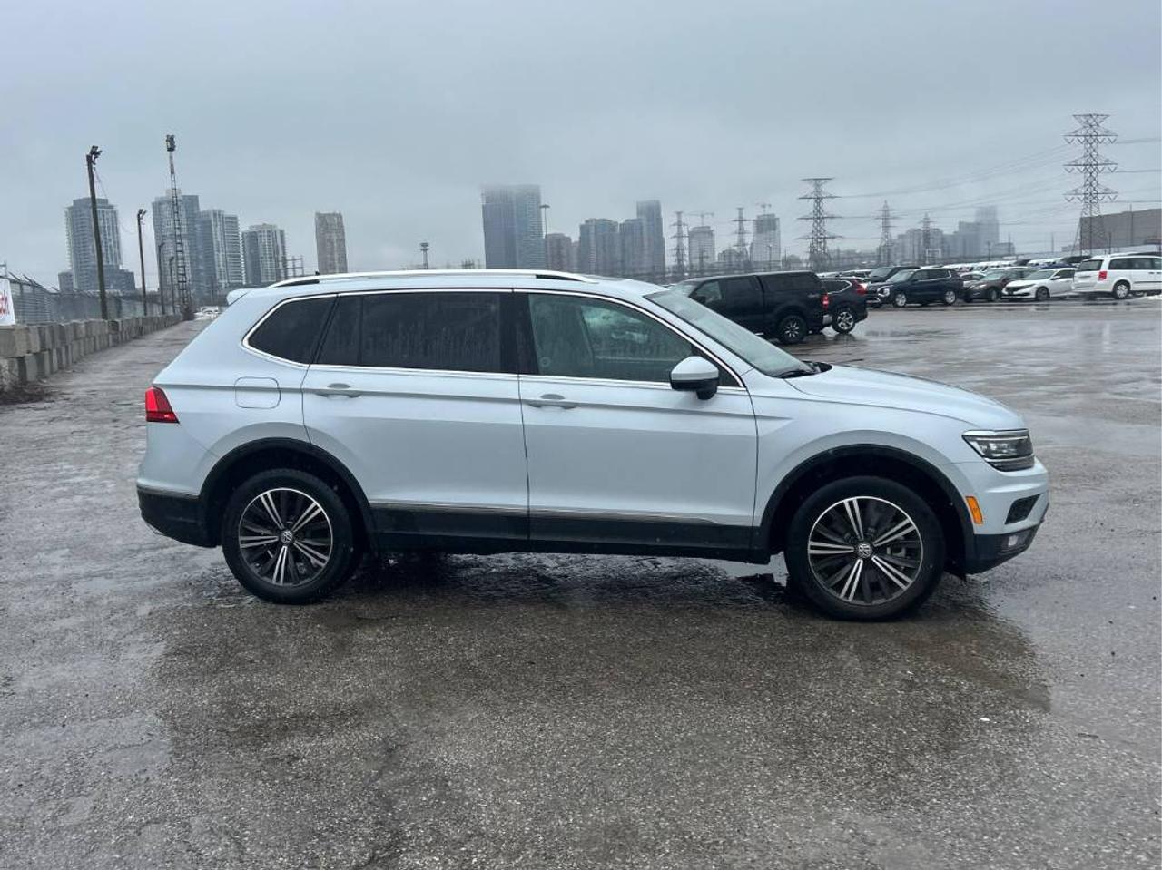 2018 Volkswagen Tiguan Highline | 4Motion | Leather | Pano Roof | Nav Cam Photo21