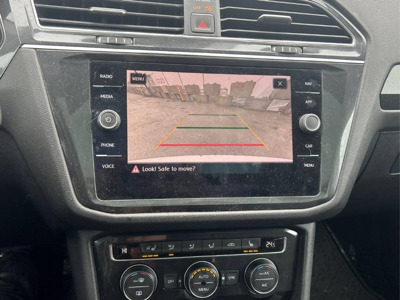 2018 Volkswagen Tiguan Highline | 4Motion | Leather | Pano Roof | Nav Cam Photo28