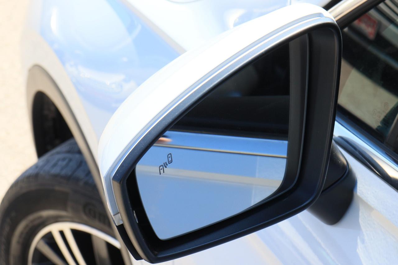 2018 Volkswagen Tiguan Highline | 4Motion | Leather | Pano Roof | Nav Cam Photo16