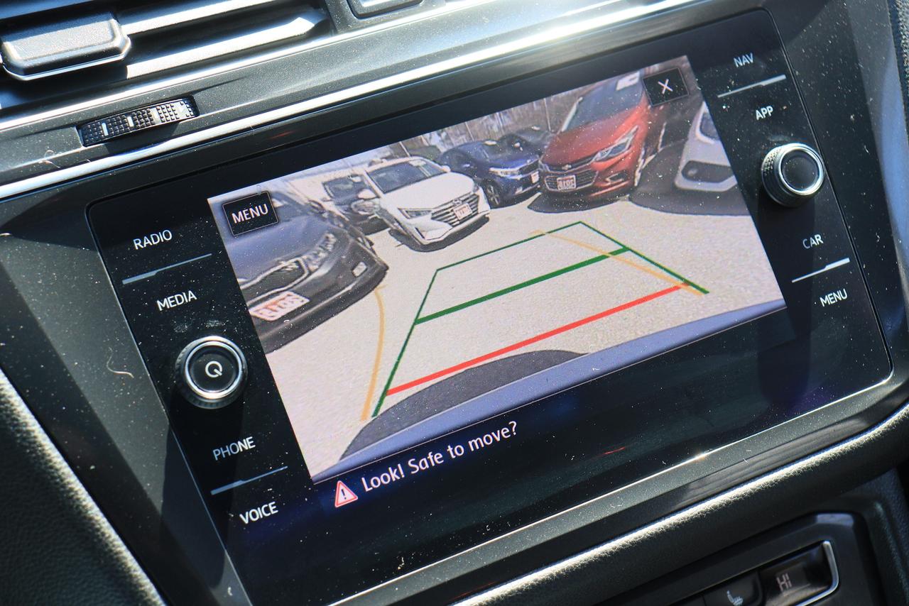 2018 Volkswagen Tiguan Highline | 4Motion | Leather | Pano Roof | Nav Cam Photo24