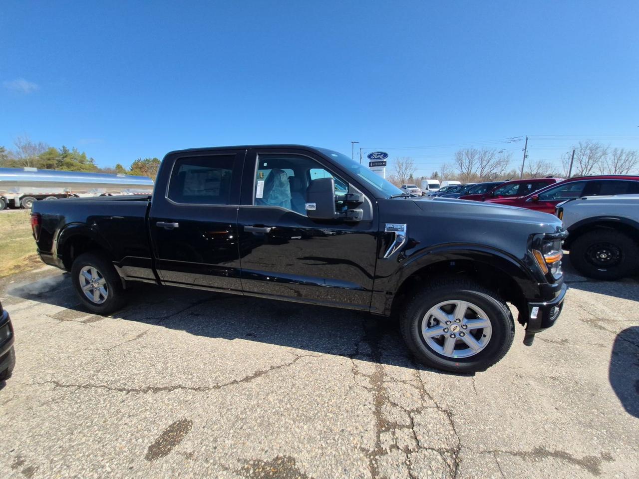 2026 Ford F-150 XLT, 5.0L V8, TOW/HAUL PKG, BLIND SPOT SYSTEM Photo4