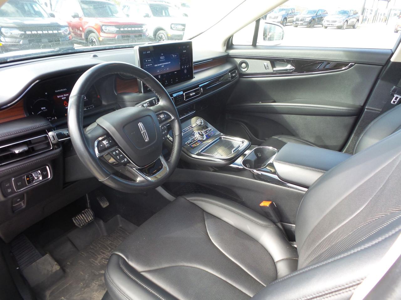 2022 Lincoln Nautilus LOCAL TRADE, 2.7L ENGINE, LEATHER, SUNROOF, NAV! Photo