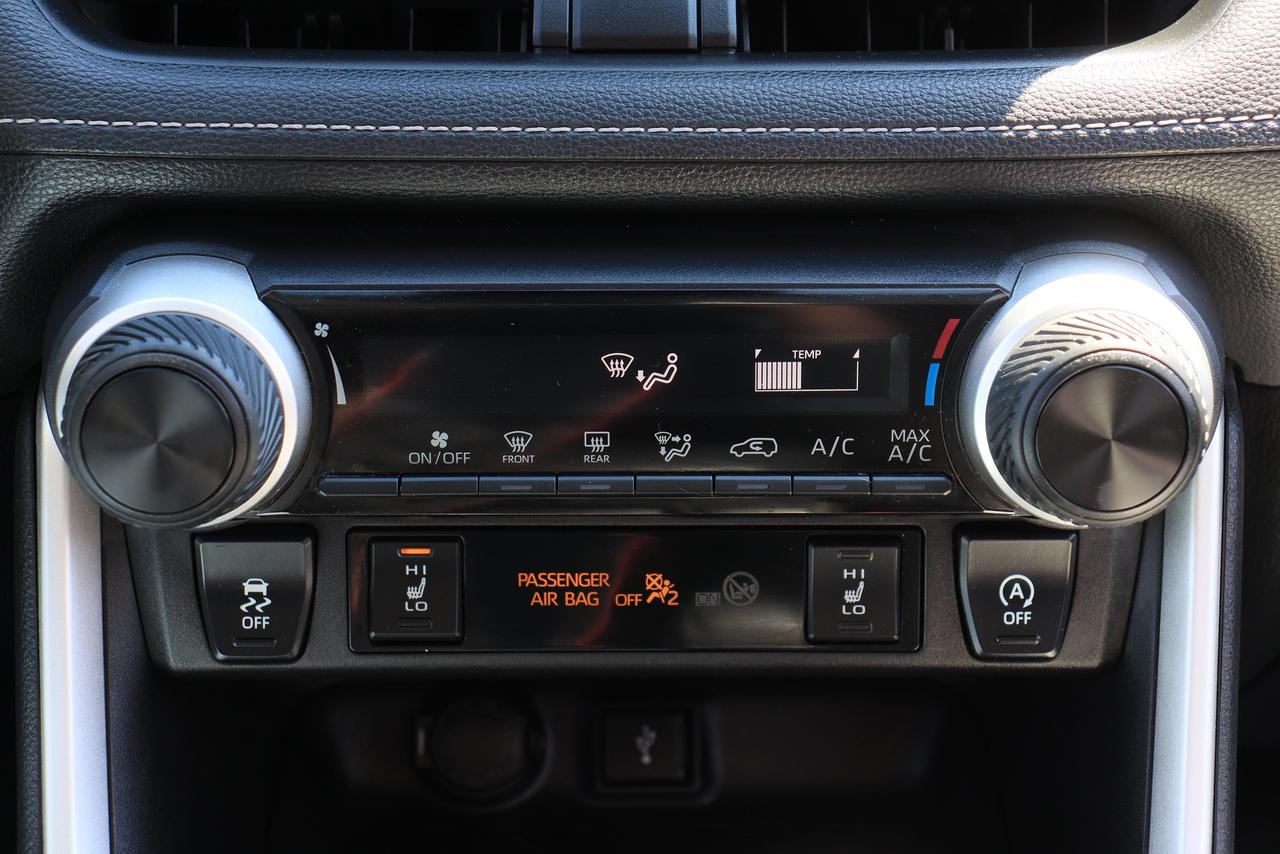 2021 Toyota RAV4 LE | AWD | CarPlay | Reverse Cam | Tinted Glass ++ Photo62
