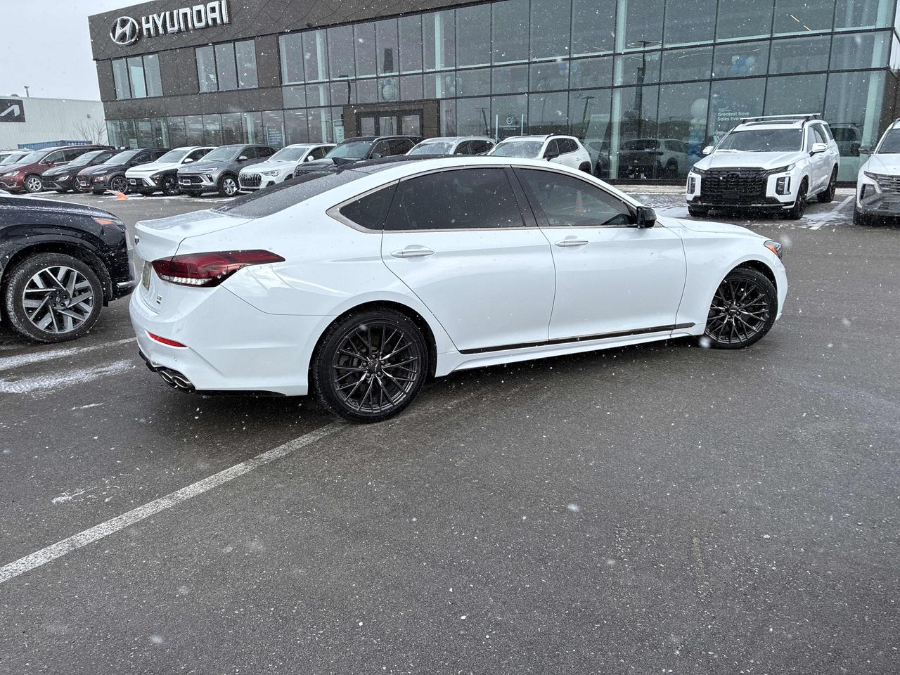 2020 Genesis G80 3.3T Sport | AWD | Leather | Roof | Nav | 360° Cam Photo4