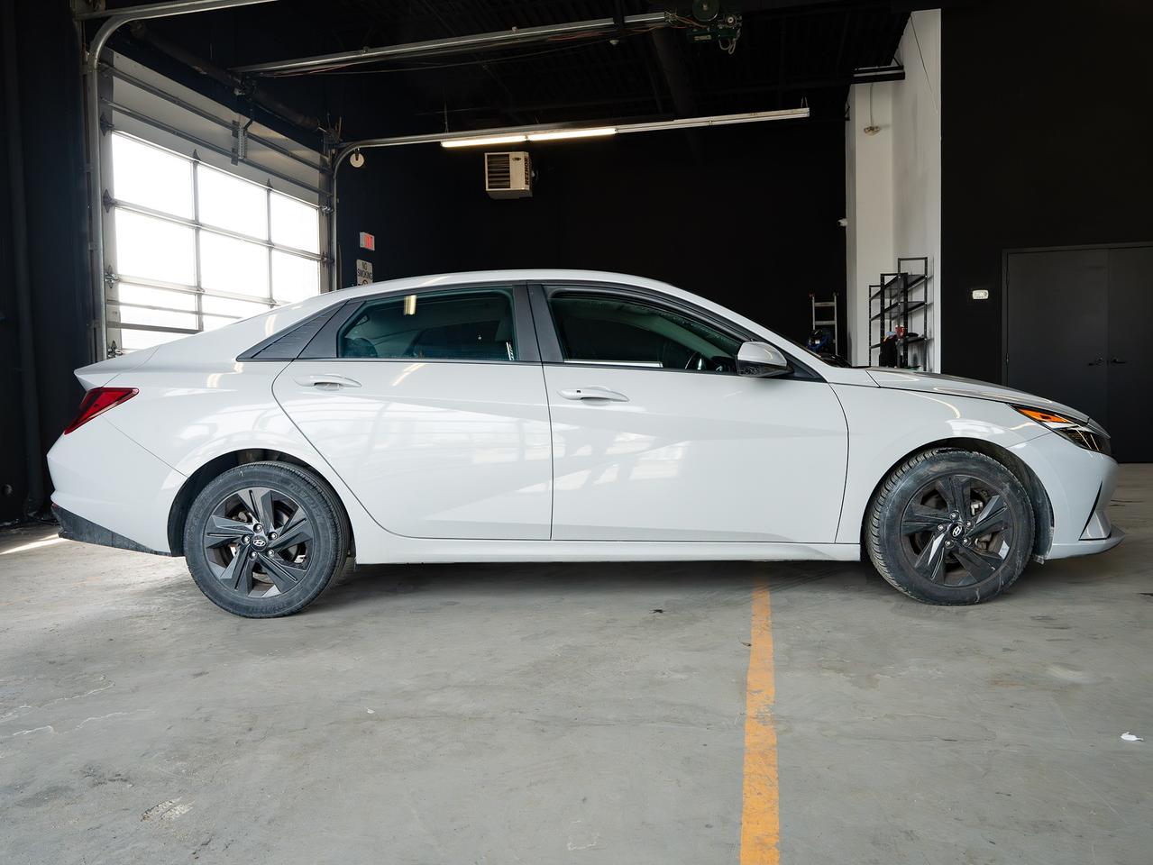 2023 Hyundai Elantra Preferred| CLEAN CAR| CLEAN TITLE| Photo