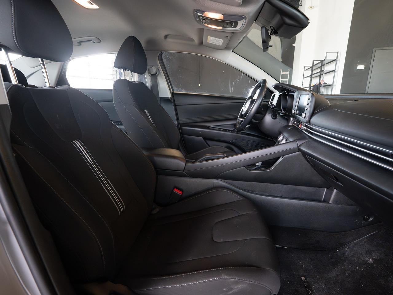 2023 Hyundai Elantra Preferred| CLEAN CAR| CLEAN TITLE| Photo