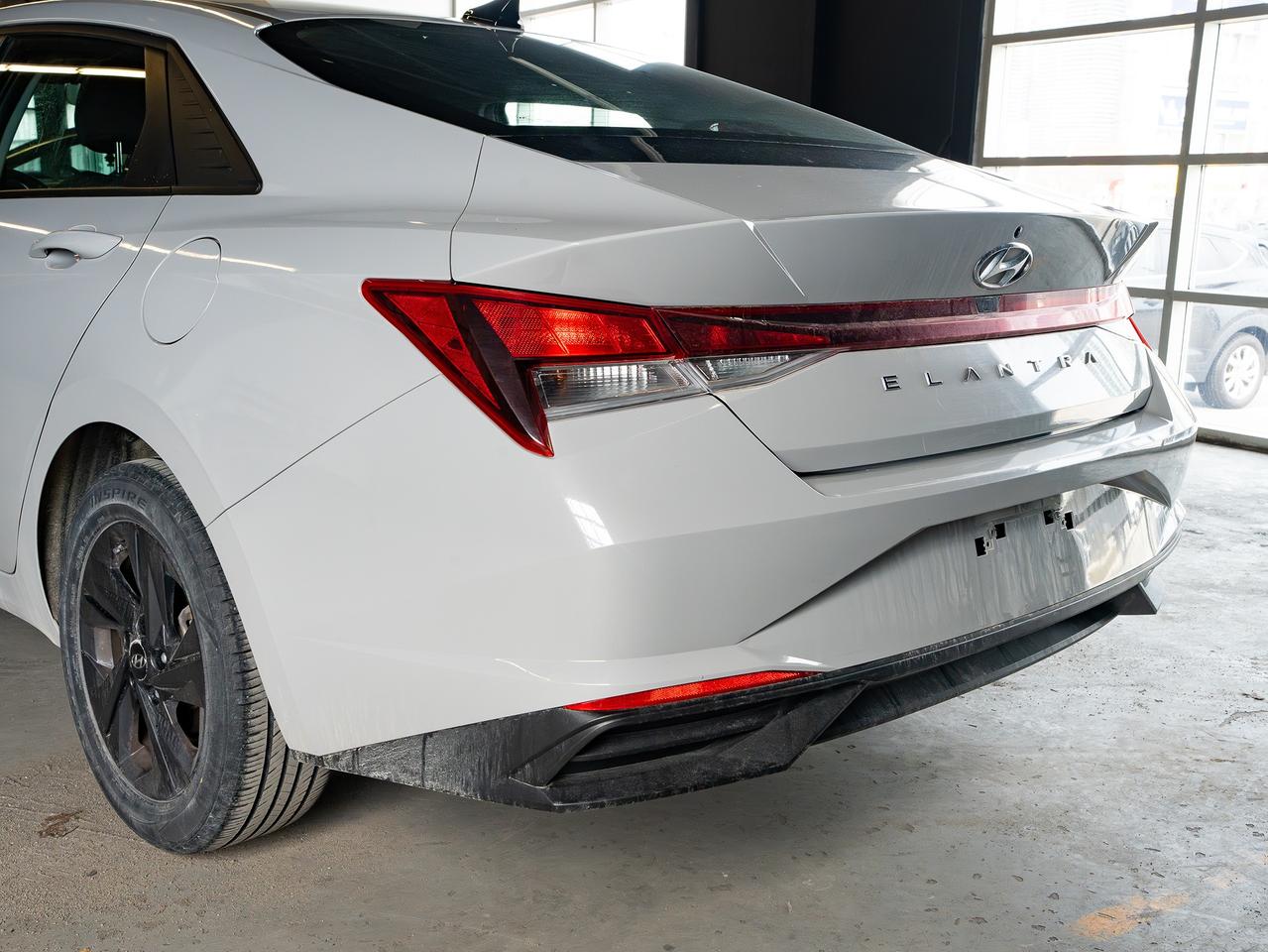 2023 Hyundai Elantra Preferred| CLEAN CAR| CLEAN TITLE| Photo